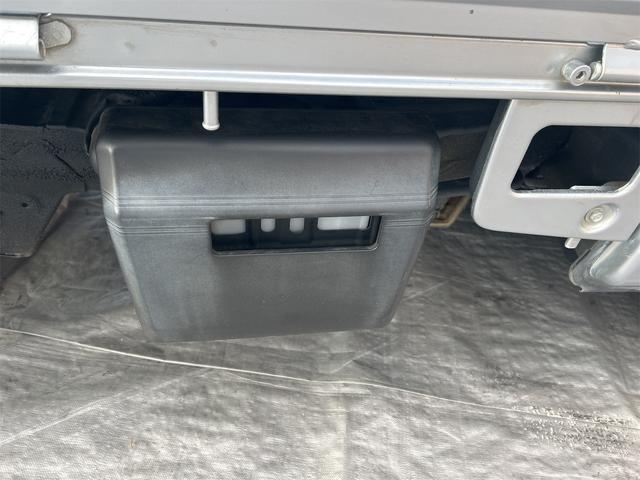ハイゼットトラック スタンダード　４ＷＤ　ＣＶＴ　衝突被害軽減システム　クリアランスソナー　オートライト　アルミホイール　ＥＳＣ　エアコン　運転席エアバッグ（29枚目）