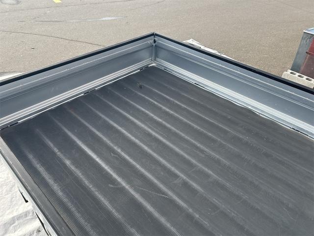 ハイゼットトラック スタンダード　４ＷＤ　ＣＶＴ　衝突被害軽減システム　クリアランスソナー　オートライト　アルミホイール　ＥＳＣ　エアコン　運転席エアバッグ（32枚目）