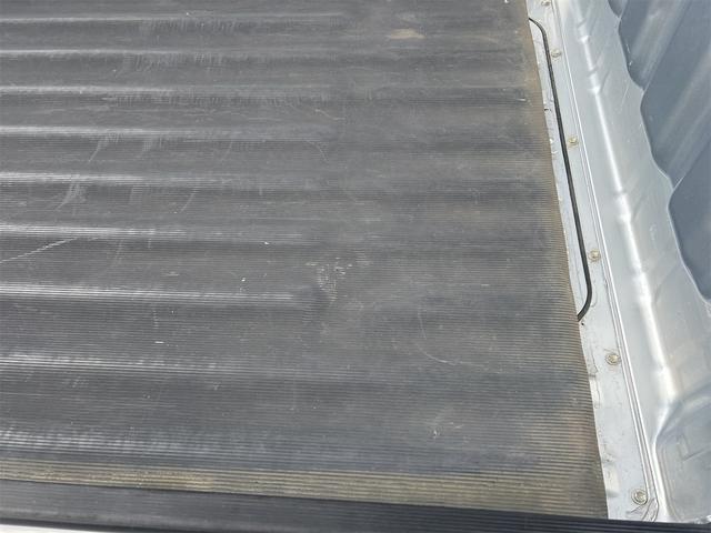 ハイゼットトラック スタンダード　４ＷＤ　ＣＶＴ　衝突被害軽減システム　クリアランスソナー　オートライト　アルミホイール　ＥＳＣ　エアコン　運転席エアバッグ（33枚目）
