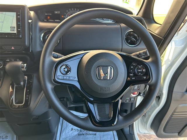 Ｎ－ＢＯＸカスタム Ｌ　４ＷＤ　ＥＴＣ　バックカメラ　両側スライド・片側電動　ナビ　クリアランスソナー　オートクルーズコントロール　レーンアシスト　衝突被害軽減システム　オートライト　スマートキー　アイドリングストップ（6枚目）