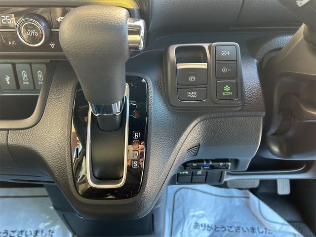 Ｎ－ＢＯＸカスタム Ｌ　４ＷＤ　ＥＴＣ　バックカメラ　両側スライド・片側電動　ナビ　クリアランスソナー　オートクルーズコントロール　レーンアシスト　衝突被害軽減システム　オートライト　スマートキー　アイドリングストップ（9枚目）