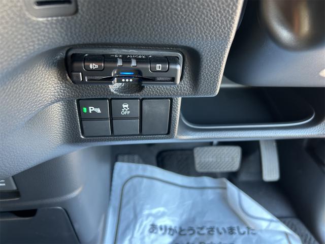 Ｎ－ＢＯＸカスタム Ｌ　４ＷＤ　ＥＴＣ　バックカメラ　両側スライド・片側電動　ナビ　クリアランスソナー　オートクルーズコントロール　レーンアシスト　衝突被害軽減システム　オートライト　スマートキー　アイドリングストップ（10枚目）