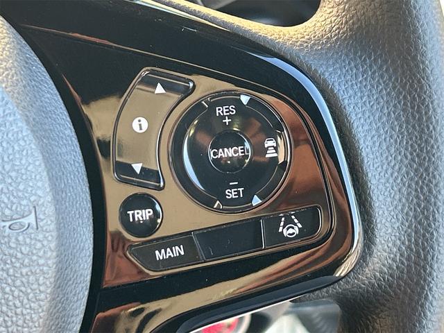 Ｎ－ＢＯＸカスタム Ｌ　４ＷＤ　ＥＴＣ　バックカメラ　両側スライド・片側電動　ナビ　クリアランスソナー　オートクルーズコントロール　レーンアシスト　衝突被害軽減システム　オートライト　スマートキー　アイドリングストップ（12枚目）