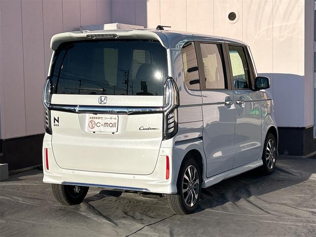 Ｎ－ＢＯＸカスタム Ｌ　４ＷＤ　ＥＴＣ　バックカメラ　両側スライド・片側電動　ナビ　クリアランスソナー　オートクルーズコントロール　レーンアシスト　衝突被害軽減システム　オートライト　スマートキー　アイドリングストップ（17枚目）