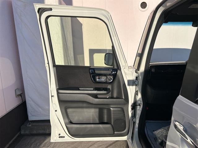 Ｎ－ＢＯＸカスタム Ｌ　４ＷＤ　ＥＴＣ　バックカメラ　両側スライド・片側電動　ナビ　クリアランスソナー　オートクルーズコントロール　レーンアシスト　衝突被害軽減システム　オートライト　スマートキー　アイドリングストップ（42枚目）
