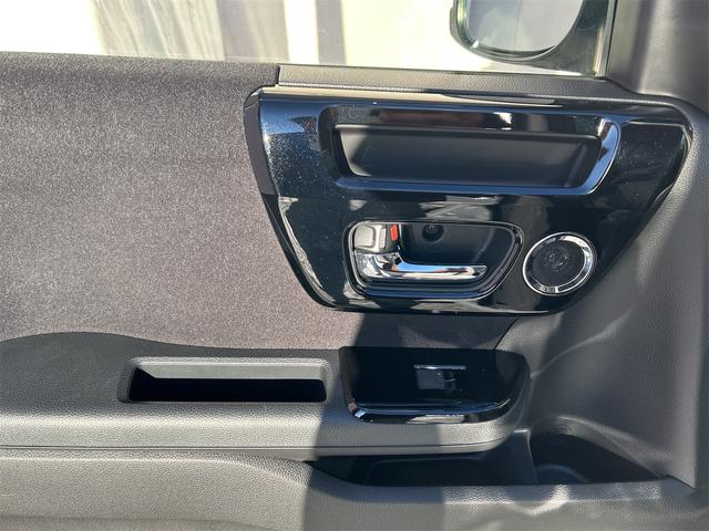 Ｎ－ＢＯＸカスタム Ｌ　４ＷＤ　ＥＴＣ　バックカメラ　両側スライド・片側電動　ナビ　クリアランスソナー　オートクルーズコントロール　レーンアシスト　衝突被害軽減システム　オートライト　スマートキー　アイドリングストップ（43枚目）