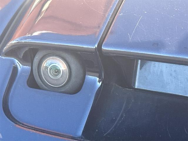 アルトラパン モード　ＥＴＣ　全周囲カメラ　ナビ　クリアランスソナー　レーンアシスト　衝突被害軽減システム　オートライト　ＨＩＤ　スマートキー　アイドリングストップ　電動格納ミラー　シートヒーター　ベンチシート　ＣＶＴ（24枚目）