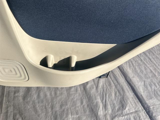 アルトラパン モード　ＥＴＣ　全周囲カメラ　ナビ　クリアランスソナー　レーンアシスト　衝突被害軽減システム　オートライト　ＨＩＤ　スマートキー　アイドリングストップ　電動格納ミラー　シートヒーター　ベンチシート　ＣＶＴ（59枚目）