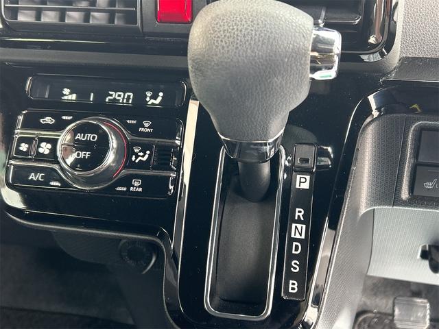 タント カスタムＸセレクション　４ＷＤ　ドライブレコーダー　バックカメラ　両側電動スライドドア　ナビ　クリアランスソナー　衝突被害軽減システム　オートライト　スマートキー　アイドリングストップ　電動格納ミラー　シートヒーター（9枚目）