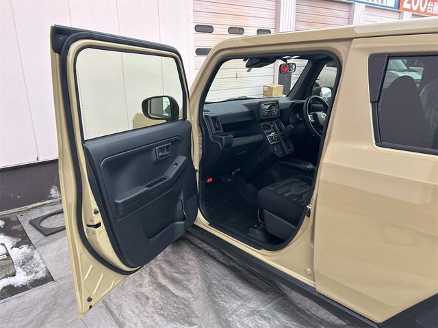 タフト Ｘ　クリアランスソナー　衝突被害軽減システム　オートライト　スマートキー　アイドリングストップ　電動格納ミラー　サンルーフ　ＣＶＴ　ＡＢＳ　ＥＳＣ　ＣＤ　ミュージックプレイヤー接続可　エアコン（37枚目）