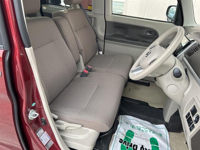 タント Ｘ　４ＷＤ　バックカメラ　両側スライド・片側電動　ナビ　オートライト　スマートキー　アイドリングストップ　電動格納ミラー　シートヒーター　ベンチシート　ＣＶＴ　ＥＳＣ　アルミホイール　エアコン（13枚目）