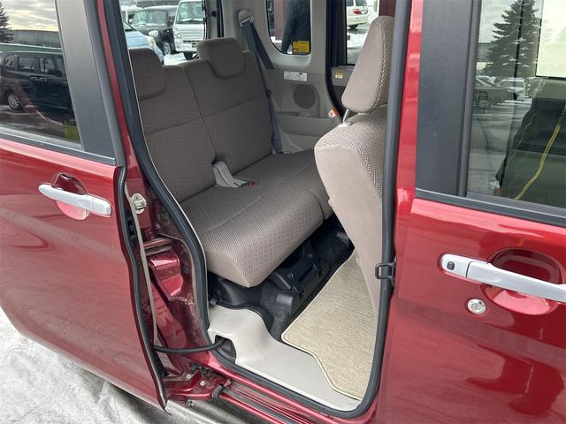 タント Ｘ　４ＷＤ　バックカメラ　両側スライド・片側電動　ナビ　オートライト　スマートキー　アイドリングストップ　電動格納ミラー　シートヒーター　ベンチシート　ＣＶＴ　ＥＳＣ　アルミホイール　エアコン（14枚目）