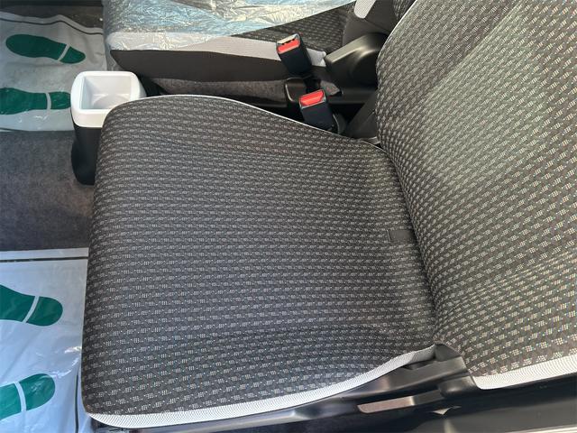 ハスラー ハイブリッドＸ　４ＷＤ　４ＷＤ　クリアランスソナー　レーンアシスト　衝突被害軽減システム　オートライト　ＬＥＤヘッドランプ　スマートキー　アイドリングストップ　電動格納ミラー　シートヒーター　ＣＶＴ　盗難防止システム　ＡＢＳ（31枚目）