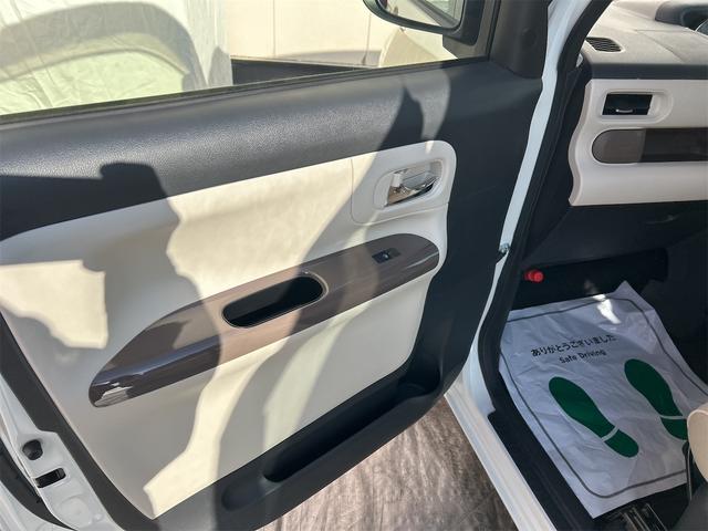 ムーヴキャンバス ＧメイクアップＶＳ　ＳＡＩＩＩ　４ＷＤ　ドライブレコーダー　全周囲カメラ　両側電動スライドドア　ナビ　ＴＶ　クリアランスソナー　衝突被害軽減システム　オートマチックハイビーム　オートライト　スマートキー　アイドリングストップ（22枚目）