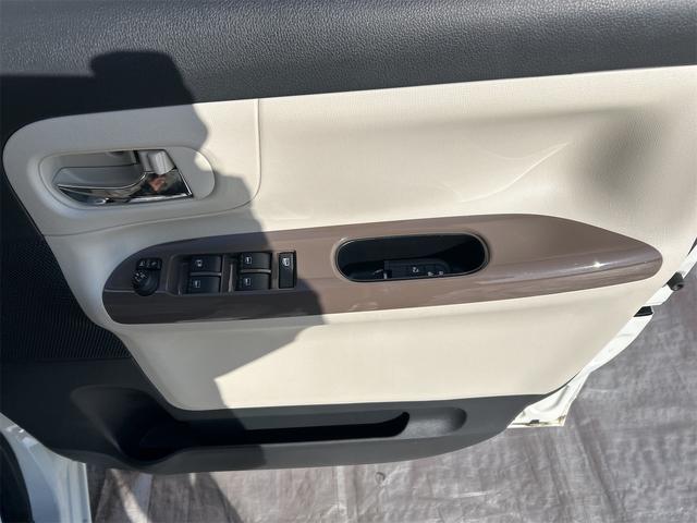 ムーヴキャンバス ＧメイクアップＶＳ　ＳＡＩＩＩ　４ＷＤ　ドライブレコーダー　全周囲カメラ　両側電動スライドドア　ナビ　ＴＶ　クリアランスソナー　衝突被害軽減システム　オートマチックハイビーム　オートライト　スマートキー　アイドリングストップ（35枚目）