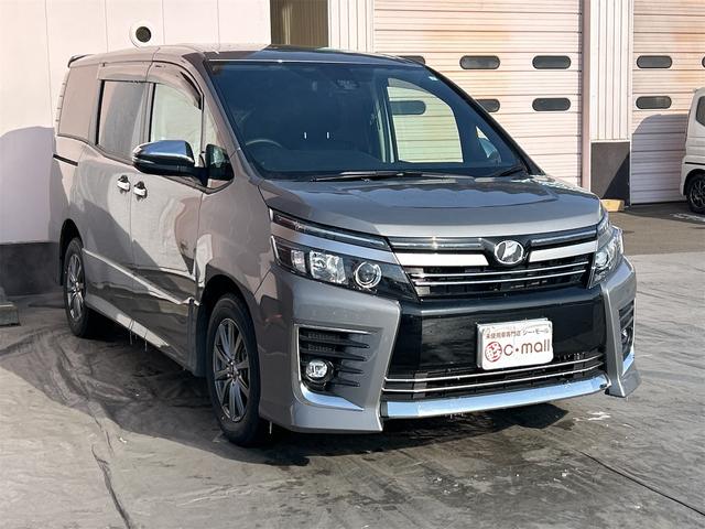 ヴォクシー ＺＳ　煌　４ＷＤ　４ＷＤ　バックカメラ　ナビ　レーンアシスト　衝突被害軽減システム　両側電動スライドドア　オートマチックハイビーム　オートライト　ＬＥＤヘッドランプ　スマートキー　アイドリングストップ　電動格納ミラー（6枚目）