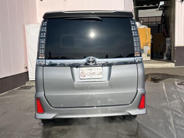 ヴォクシー ＺＳ　煌　４ＷＤ　４ＷＤ　バックカメラ　ナビ　レーンアシスト　衝突被害軽減システム　両側電動スライドドア　オートマチックハイビーム　オートライト　ＬＥＤヘッドランプ　スマートキー　アイドリングストップ　電動格納ミラー（10枚目）