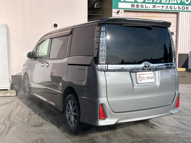 ヴォクシー ＺＳ　煌　４ＷＤ　４ＷＤ　バックカメラ　ナビ　レーンアシスト　衝突被害軽減システム　両側電動スライドドア　オートマチックハイビーム　オートライト　ＬＥＤヘッドランプ　スマートキー　アイドリングストップ　電動格納ミラー（11枚目）