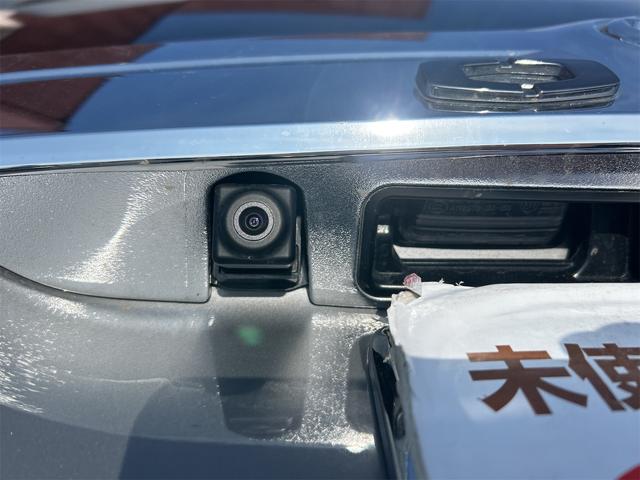 ヴォクシー ＺＳ　煌　４ＷＤ　４ＷＤ　バックカメラ　ナビ　レーンアシスト　衝突被害軽減システム　両側電動スライドドア　オートマチックハイビーム　オートライト　ＬＥＤヘッドランプ　スマートキー　アイドリングストップ　電動格納ミラー（12枚目）