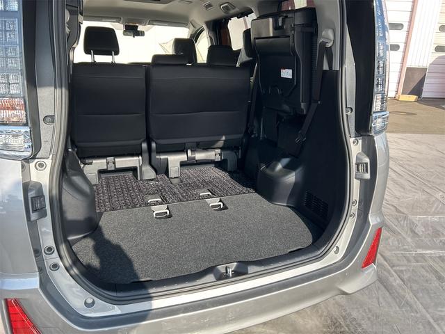 ヴォクシー ＺＳ　煌　４ＷＤ　４ＷＤ　バックカメラ　ナビ　レーンアシスト　衝突被害軽減システム　両側電動スライドドア　オートマチックハイビーム　オートライト　ＬＥＤヘッドランプ　スマートキー　アイドリングストップ　電動格納ミラー（13枚目）