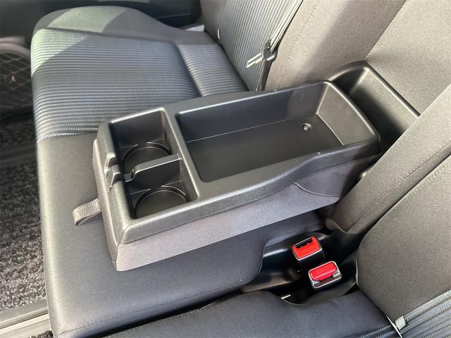 ヴォクシー ＺＳ　煌　４ＷＤ　４ＷＤ　バックカメラ　ナビ　レーンアシスト　衝突被害軽減システム　両側電動スライドドア　オートマチックハイビーム　オートライト　ＬＥＤヘッドランプ　スマートキー　アイドリングストップ　電動格納ミラー（20枚目）