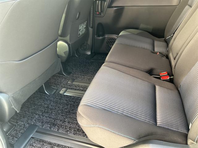 ヴォクシー ＺＳ　煌　４ＷＤ　４ＷＤ　バックカメラ　ナビ　レーンアシスト　衝突被害軽減システム　両側電動スライドドア　オートマチックハイビーム　オートライト　ＬＥＤヘッドランプ　スマートキー　アイドリングストップ　電動格納ミラー（21枚目）