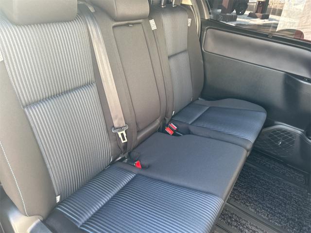 ヴォクシー ＺＳ　煌　４ＷＤ　４ＷＤ　バックカメラ　ナビ　レーンアシスト　衝突被害軽減システム　両側電動スライドドア　オートマチックハイビーム　オートライト　ＬＥＤヘッドランプ　スマートキー　アイドリングストップ　電動格納ミラー（32枚目）