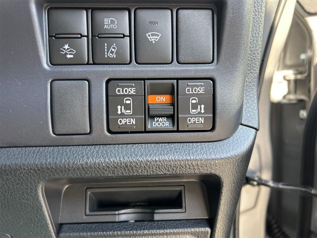 ヴォクシー ＺＳ　煌　４ＷＤ　４ＷＤ　バックカメラ　ナビ　レーンアシスト　衝突被害軽減システム　両側電動スライドドア　オートマチックハイビーム　オートライト　ＬＥＤヘッドランプ　スマートキー　アイドリングストップ　電動格納ミラー（41枚目）