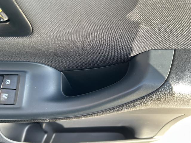 ヴォクシー ＺＳ　煌　４ＷＤ　４ＷＤ　バックカメラ　ナビ　レーンアシスト　衝突被害軽減システム　両側電動スライドドア　オートマチックハイビーム　オートライト　ＬＥＤヘッドランプ　スマートキー　アイドリングストップ　電動格納ミラー（46枚目）