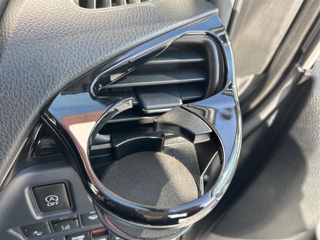 ヴォクシー ＺＳ　煌　４ＷＤ　４ＷＤ　バックカメラ　ナビ　レーンアシスト　衝突被害軽減システム　両側電動スライドドア　オートマチックハイビーム　オートライト　ＬＥＤヘッドランプ　スマートキー　アイドリングストップ　電動格納ミラー（60枚目）