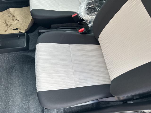 ミライース Ｌ　ＳＡＩＩＩ　４ＷＤ　クリアランスソナー　衝突被害軽減システム　オートマチックハイビーム　オートライト　キーレスエントリー　アイドリングストップ　ＣＶＴ　盗難防止システム　ＡＢＳ　ＥＳＣ　衝突安全ボディ　エアコン（29枚目）