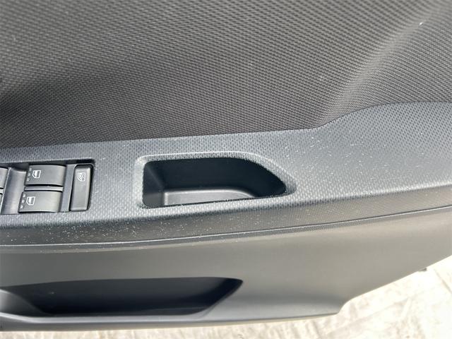 ムーヴ カスタム　Ｘリミテッド　ＳＡＩＩＩ　４ＷＤ　ドライブレコーダー　バックカメラ　ナビ　ＴＶ　クリアランスソナー　衝突被害軽減システム　オートマチックハイビーム　ＬＥＤヘッドランプ　スマートキー　アイドリングストップ　電動格納ミラー（46枚目）