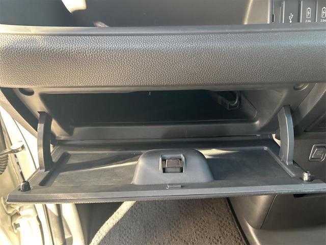 ホンダ Ｎ－ＢＯＸカスタム 29枚目