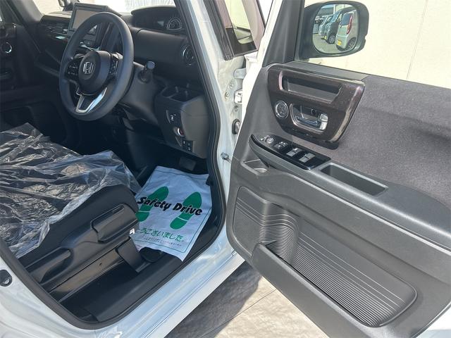 ホンダ Ｎ－ＢＯＸカスタム 34枚目