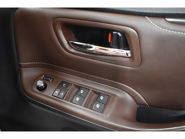 エスクァイア Gi 4WD 純正ナビ DTVバックカメラリヤフィリップダウンモニター クルーズコントロール ハーフレザーシート ドライブレコーダー オートマチックハイビーム コーナーセンサー 両側パワースライドドア(5枚目)