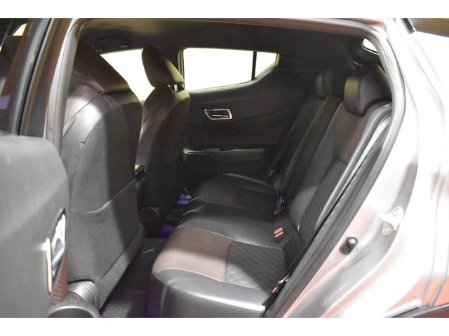 C-HR G-T 4WD 純正ナビ DTVバックカメラ エアロ付きF.S.R クルーズコントロールトヨタセーフティーセンス 前後ドライブレコーダー ハーフレザーシート シートヒーター オートマチックハイビーム ターボ車(5枚目)