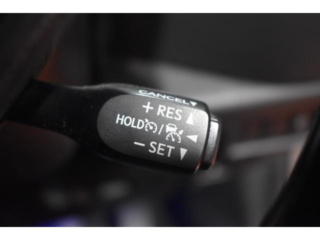 C-HR G-T 4WD 純正ナビ DTVバックカメラ エアロ付きF.S.R クルーズコントロールトヨタセーフティーセンス 前後ドライブレコーダー ハーフレザーシート シートヒーター オートマチックハイビーム ターボ車(8枚目)