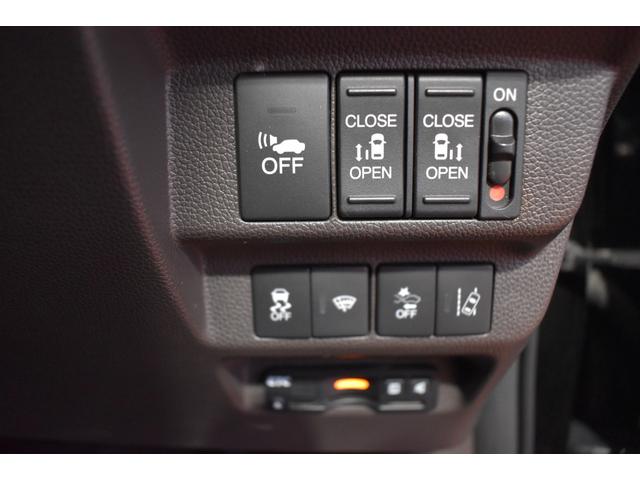フリードハイブリッド ハイブリッド・Gホンダセンシング 4WD純正ナビDTVバックカメラ 後席モニター 両側パワースライドドア ホンダセンシング クルーズコントロール ETC シートヒーター プッシュスタート フォーグランプ(9枚目)