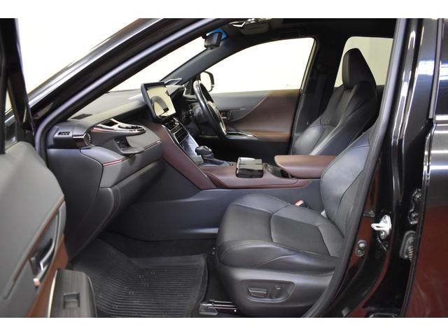 ハリアーハイブリッド Ｚ　レザーパッケージ　４ＷＤ　ディスプレイオーディオＤＴＶライブビューカメラ　ＴＳＳ　クルーズコントロール　レザーシート運転席助手席パワーシート　サンルーフ付　パワーバックドア　ハンドルウォーマー　モデリスタエアロ　ＥＴＣ（3枚目）