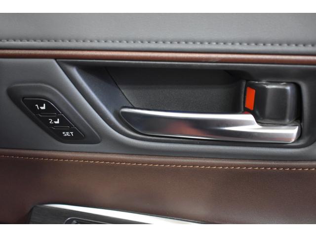 ハリアーハイブリッド Ｚ　レザーパッケージ　４ＷＤ　ディスプレイオーディオＤＴＶライブビューカメラ　ＴＳＳ　クルーズコントロール　レザーシート運転席助手席パワーシート　サンルーフ付　パワーバックドア　ハンドルウォーマー　モデリスタエアロ　ＥＴＣ（7枚目）