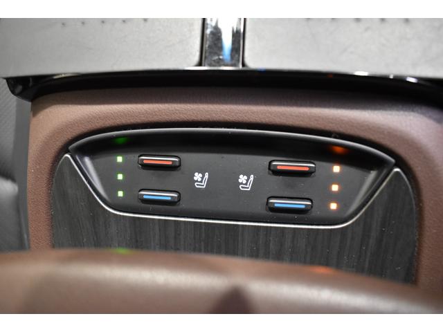 ハリアーハイブリッド Ｚ　レザーパッケージ　４ＷＤ　ディスプレイオーディオＤＴＶライブビューカメラ　ＴＳＳ　クルーズコントロール　レザーシート運転席助手席パワーシート　サンルーフ付　パワーバックドア　ハンドルウォーマー　モデリスタエアロ　ＥＴＣ（11枚目）