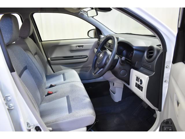 パッソ Ｘ　Ｓ　４ＷＤ　トヨタセーフティーセンス　プッシュスタート　クリアランスソナー　シートヒーター　オートマチックハイビーム　ライトレベリング（4枚目）