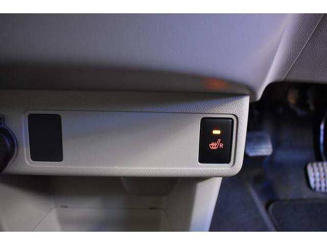 パッソ Ｘ　Ｓ　４ＷＤ　トヨタセーフティーセンス　プッシュスタート　クリアランスソナー　シートヒーター　オートマチックハイビーム　ライトレベリング（9枚目）