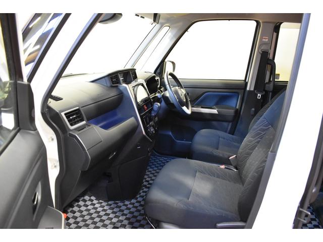 タンク カスタムＧ　Ｓ　４ＷＤ　ナビ　ＤＴＶバックカメラ　クルーズコントロールトヨタセーフティーセンス　両側パワースライドドア　プッシュスタート　オートエアコン　エアロ付き（3枚目）