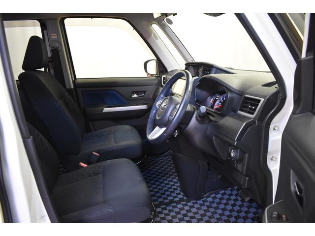 タンク カスタムＧ　Ｓ　４ＷＤ　ナビ　ＤＴＶバックカメラ　クルーズコントロールトヨタセーフティーセンス　両側パワースライドドア　プッシュスタート　オートエアコン　エアロ付き（4枚目）