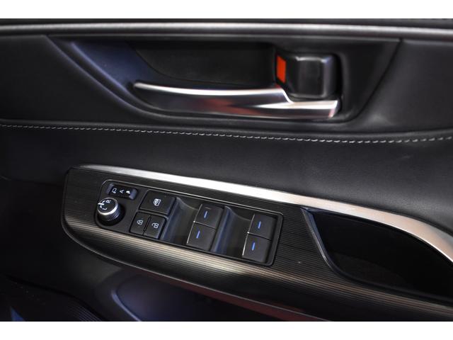 ハリアーハイブリッド Z 4WD 純正ディスプレイオーディオ ナビ ライブビューカメラ パワーバックドア ハーフレザーシート クルーズコントロールトヨタセーフティーセンス ETC2.0 クリアランスソナー BSM RCTA(5枚目)