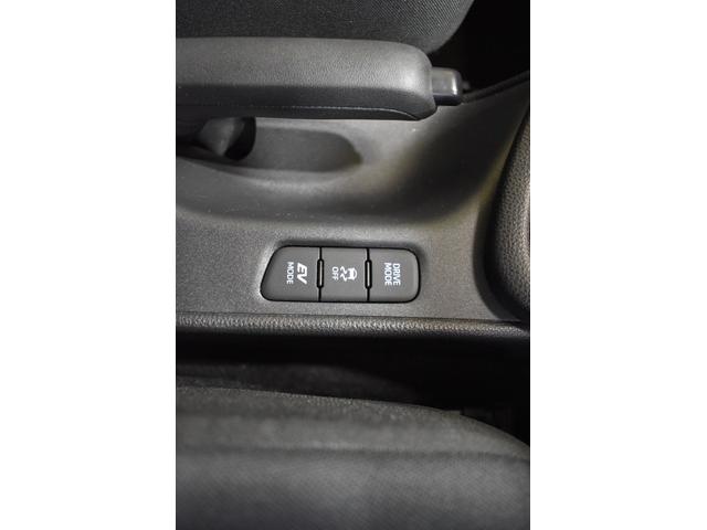 ヤリス ハイブリッドＸ　４ＷＤ　ディスプレイオーディオ　バックカメラ　ナビ　ＥＴＣ　クルーズコントロールトヨタセーフティーセンス　ドライブレコーダー　オートマチックハイビーム　ライトレベリング（10枚目）