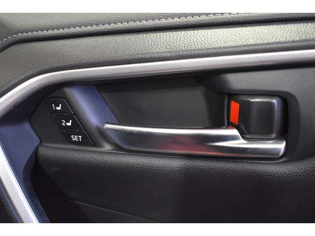 ＲＡＶ４ Ｇ　４ＷＤ　ディスプレイオーディオ　ライブビューカメラ　パワーバックドア　レザーシート運転席パワーシート　シートヒーター　ハンドルウォーマー　クルーズコントロールトヨタセーフティーセンス　ＢＳＭ（6枚目）