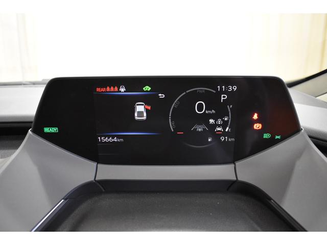 プリウス Ｚ　４ＷＤクルーズコントロールトヨタセーフティーセンス　レザーシート運転席パワーシートシートヒーター　ＥＴＣ２．０　デジタルインナーミラー　ＡＣ１００Ｖ　ディスプレイオーディオＤＴＶナビ　パワーバックドア（13枚目）