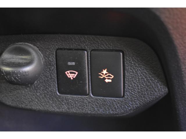 ヴィッツ Ｆ　セーフティーエディション　４ＷＤ　ナビＤＴＶバックカメラ　トヨタセーフティーセンス　フォーグランプ　プッシュスタート　ライトレベリング　オートマチックハイビーム　横滑り防止ＶＳＣ（8枚目）